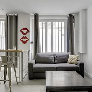 170 Angouleme Large Duplex Style Apt With1 Bdr Central Appartement Paris